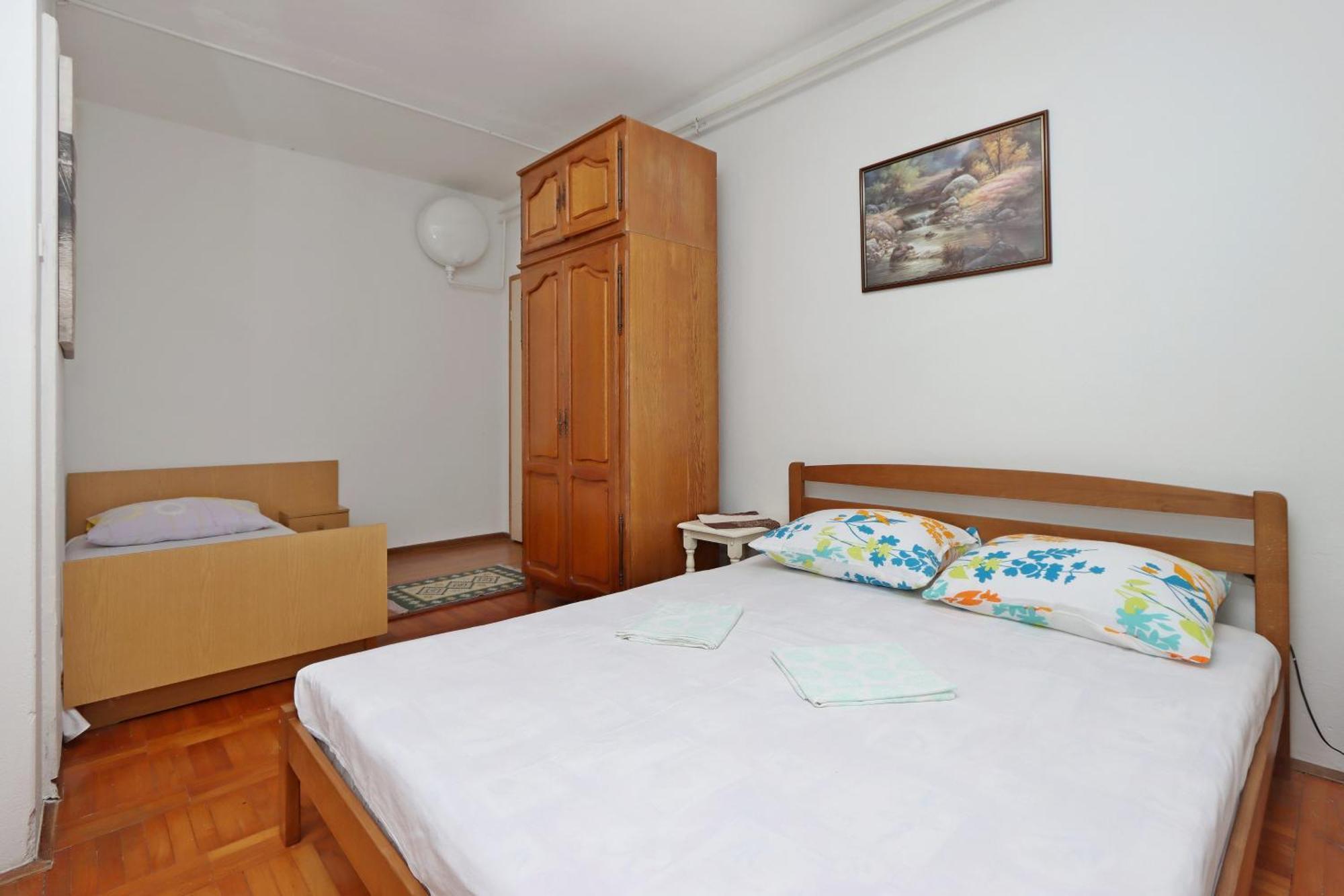 Apartments With A Parking Space Senj - 5571 Phòng bức ảnh